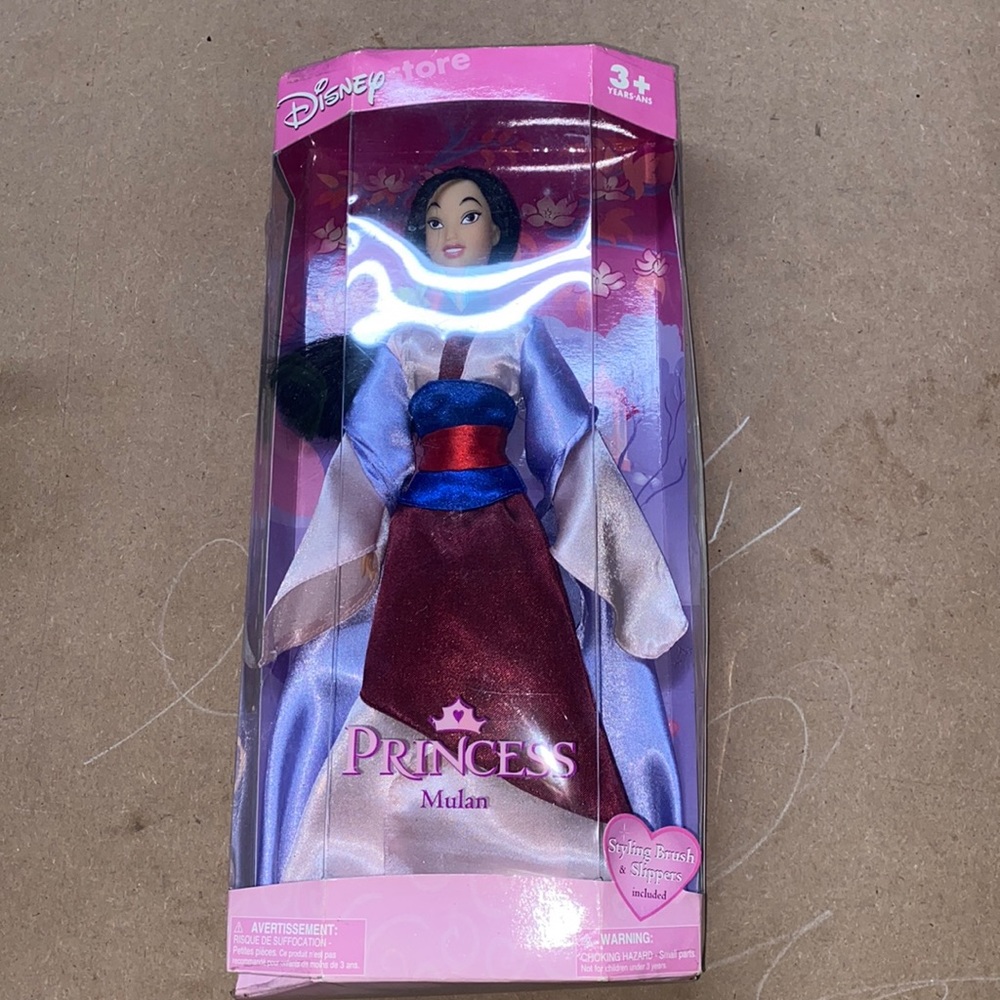 Disney Princess collection Mulan doll new in box